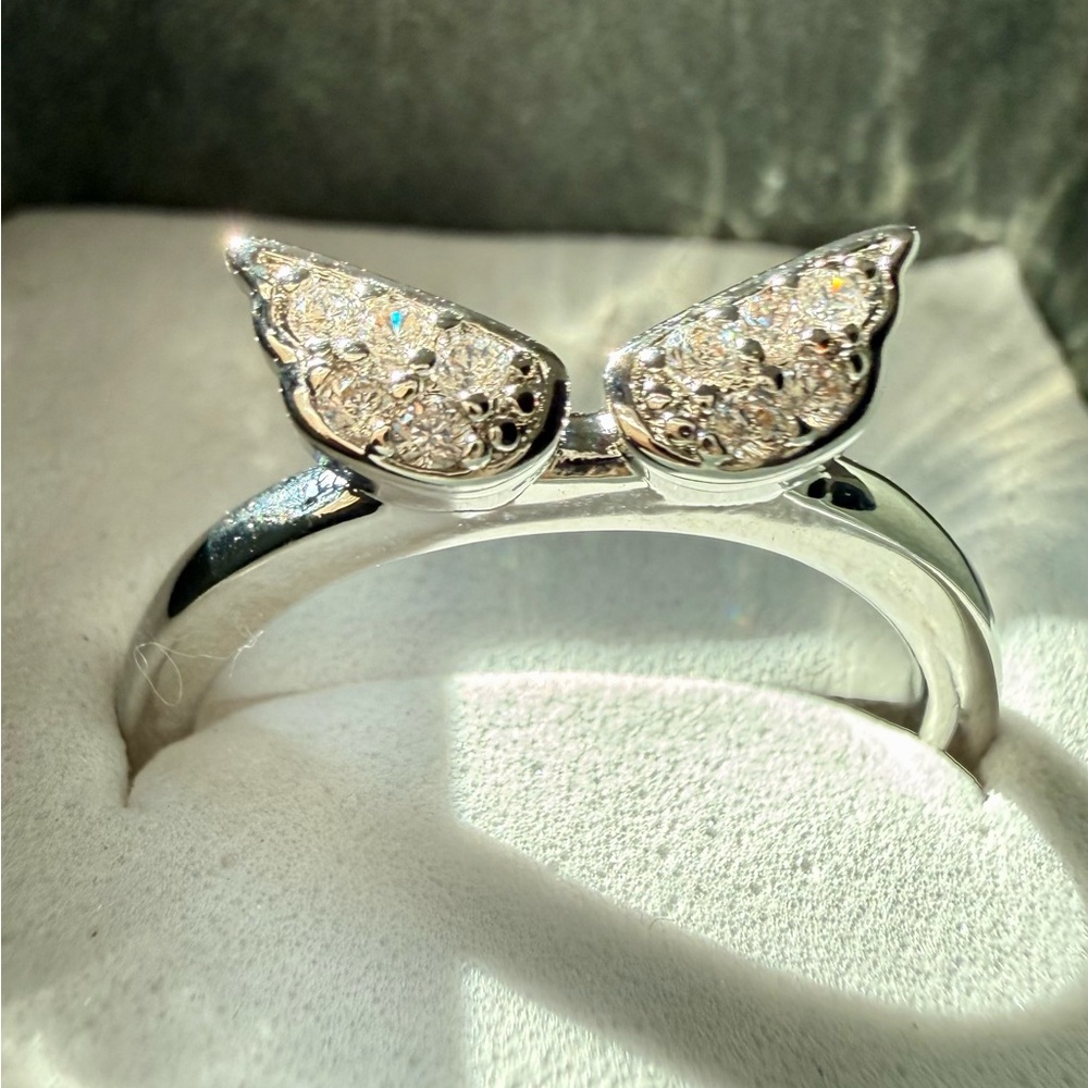 NEW! White Gold Plated Crystal Angel Wings Ring - Size 8 - Picture 2 of 12